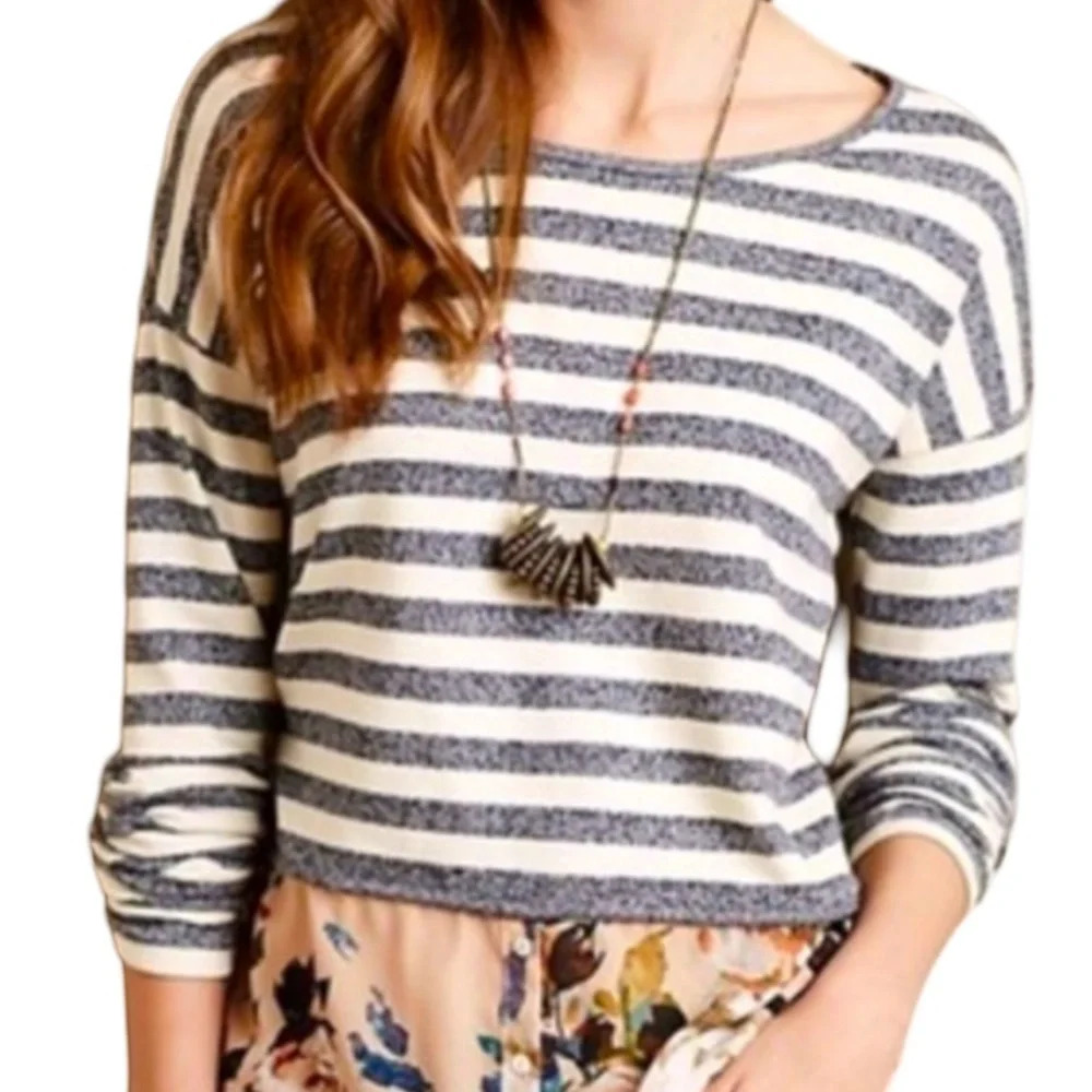 🖤Anthropologie 9 H15 Stylish Top🖤 - Picture 1 of 5